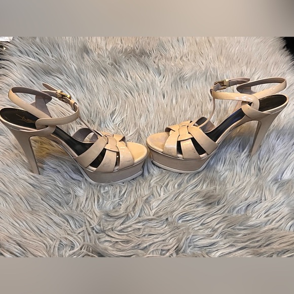 YSL Tribute Platform Sandals in Patent Leather - Picture 6 of 8
